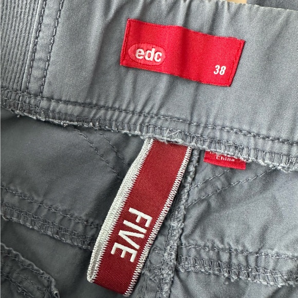 Y2K edc purple low rise cargo capris - Picture 8 of 9